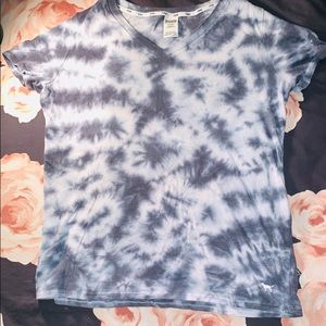 Basic V.S. pink shirt